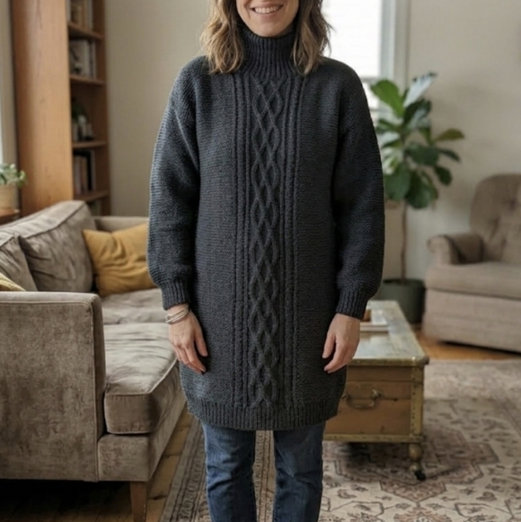 Handmade Wool Long Sweater - Picture 2 of 8